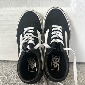 Canvas Vans lace up old Skool shoe.